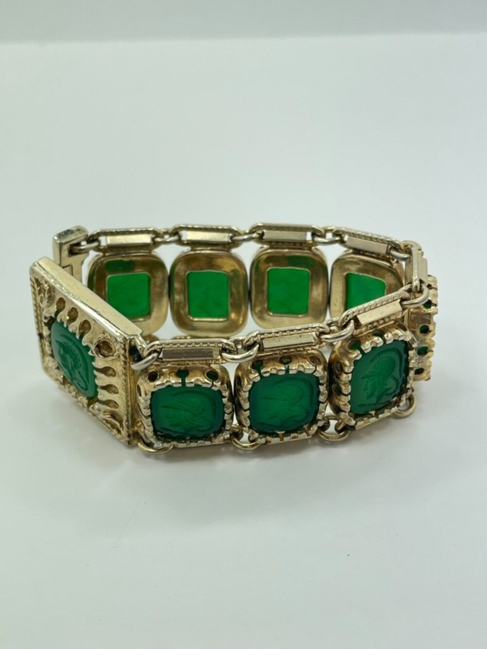Vintage Italian Gold-Plated Green Intaglio Bracelet 6.5” 9 Glass Cameos - Picture 3 of 12